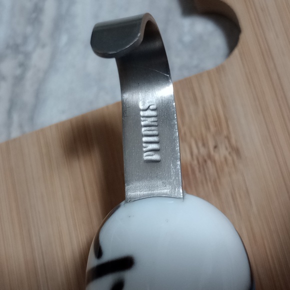 Pylones Filou In A Kitchen Cake Slice Server Dog Design By Laurent Mouveau - Picture 6 of 7